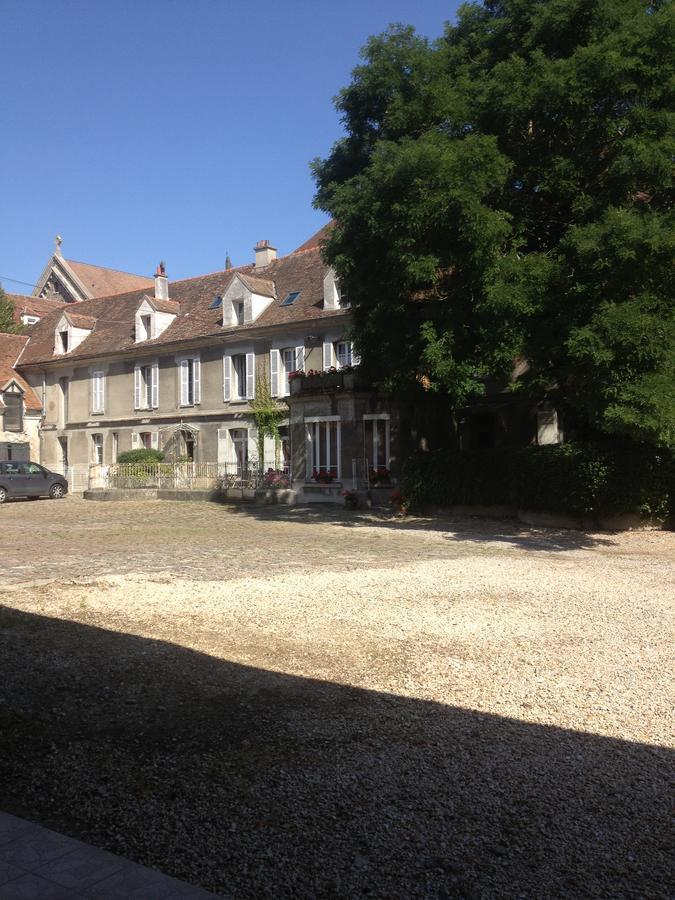 Maison D'Hotes La Ferme De L'Abbaye Juilly Eksteriør billede